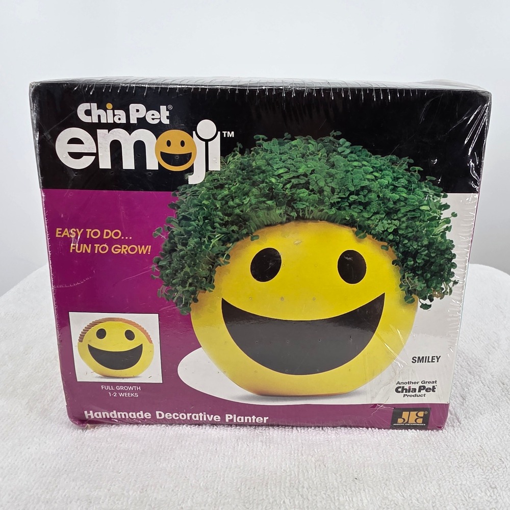Chia Pet Emoji Smiley Face Handmade Decorative Planter New Sealed Kit